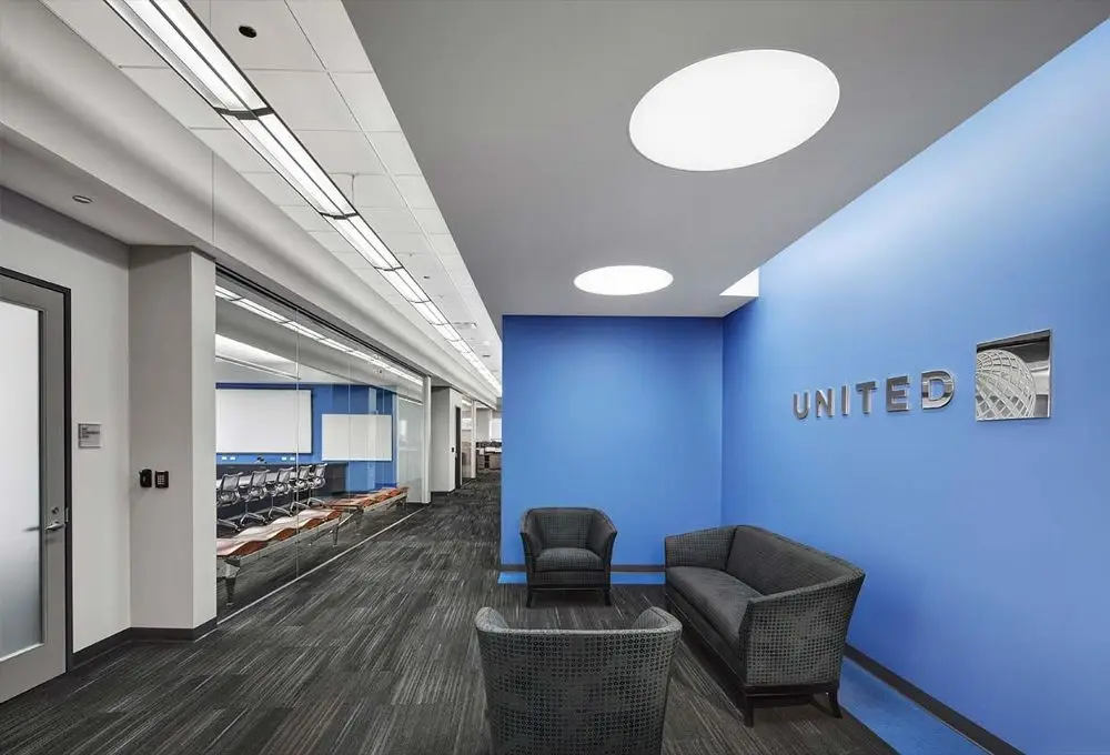 United Airlines Ticket Office Photos