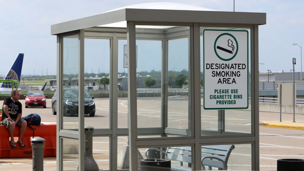 Is there a Smoking Area at Hartsfield-Jackson Atlanta Airport (ATL)?